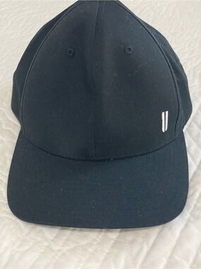NOBULL Men’s Black Baseball Cap with White Double Stripe